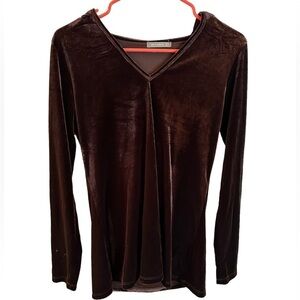 🩷5/$10 NALLY & Millie Brown velvet long sleeve shirt size Medium